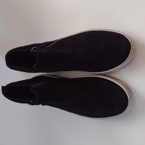 Gabor Suede Black Ankle Booties Sneakers Side Zipper Women's Size 9 Casual Fall - Picture 12 of 13